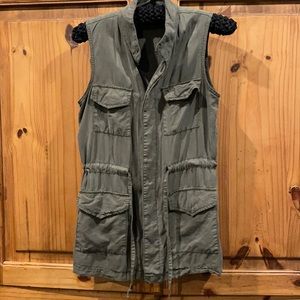 Mossimo Sleeveless Vest